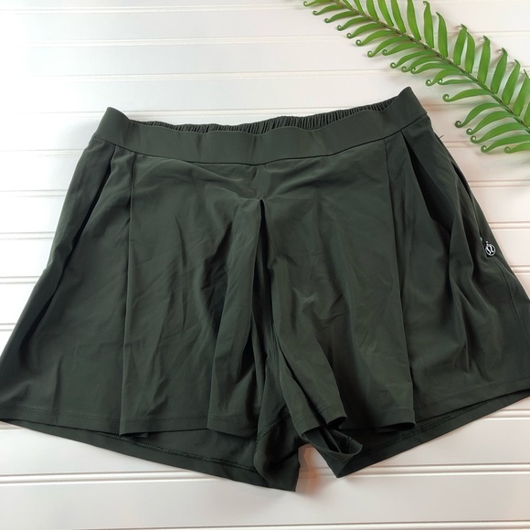 lululemon athletica Pants - Lululemon shorts
